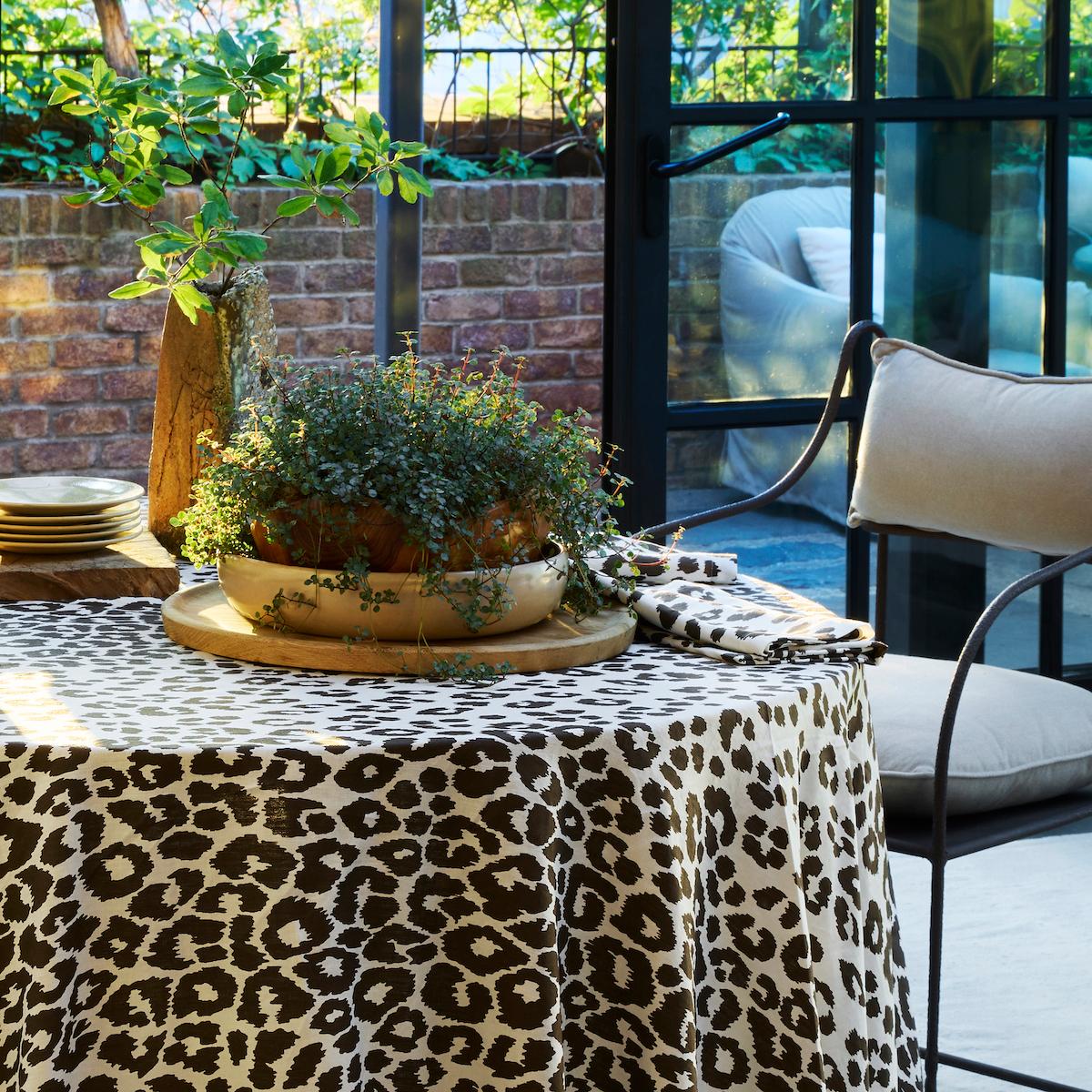 Schumacher Iconic Leopard Tablecloth Matouk's Linen – katemarcellahome